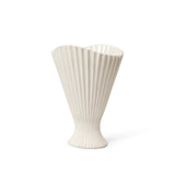 Fountain Vase detailed view 1