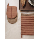 Ito Oven Mitt lifestyle view 1