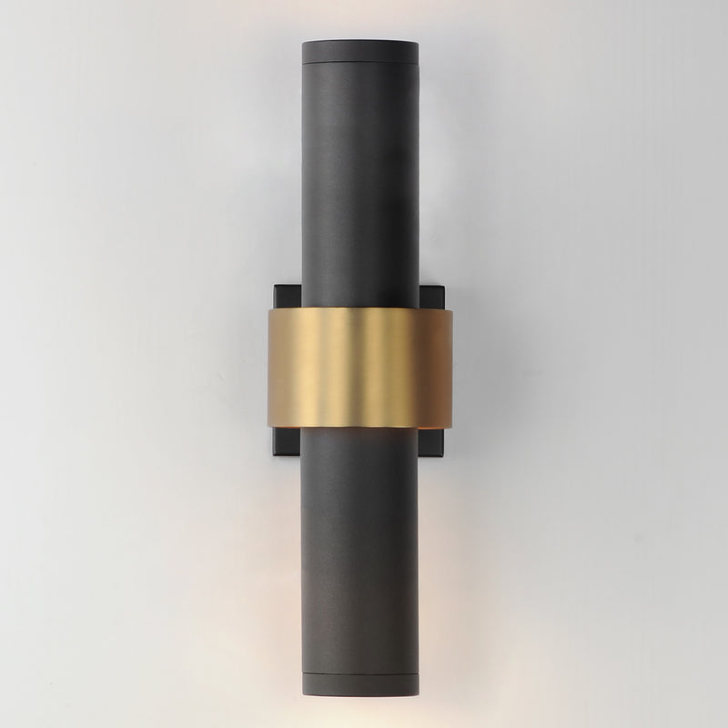 Reveal Outdoor Wall Sconce Large By ET2 With Light