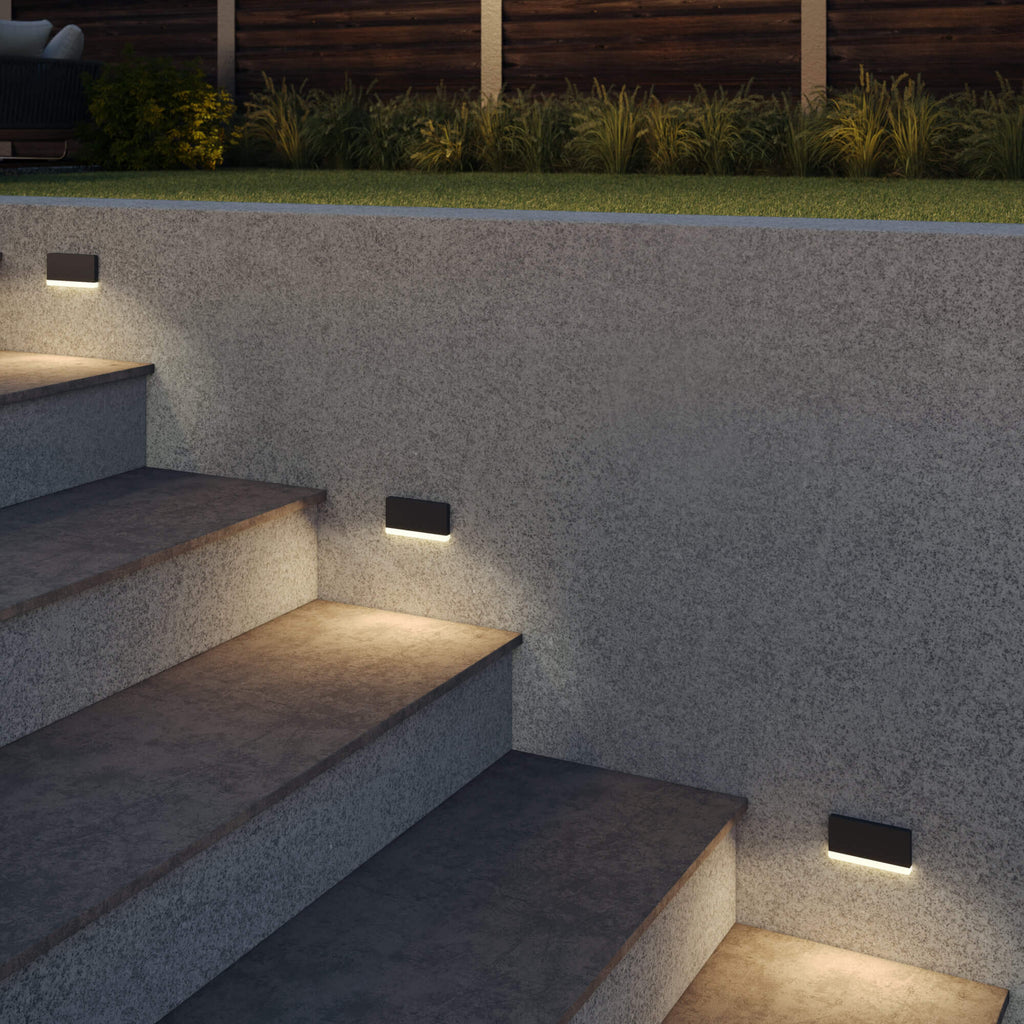 SQSTP-CC – Horizontal Step Light by DALS