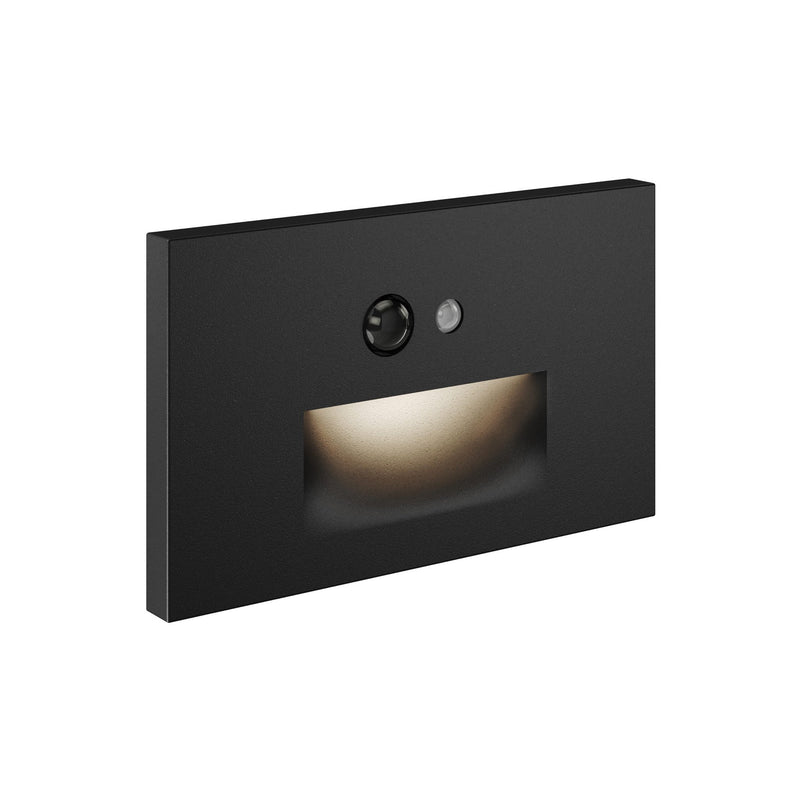 Trace Recessed Horizontal Step Light by Dals - Black