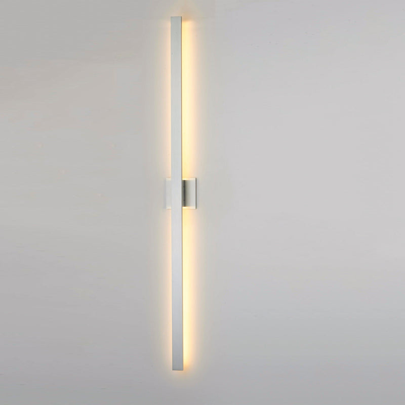 Alumilux Line Linear Outdoor Wall Sconce - Satin Aluminum Lifestyle