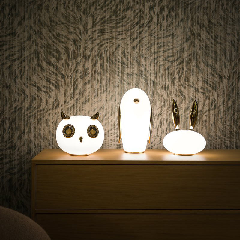 Gold Uhuh (Owl) Pet Table Lamp by Moooi