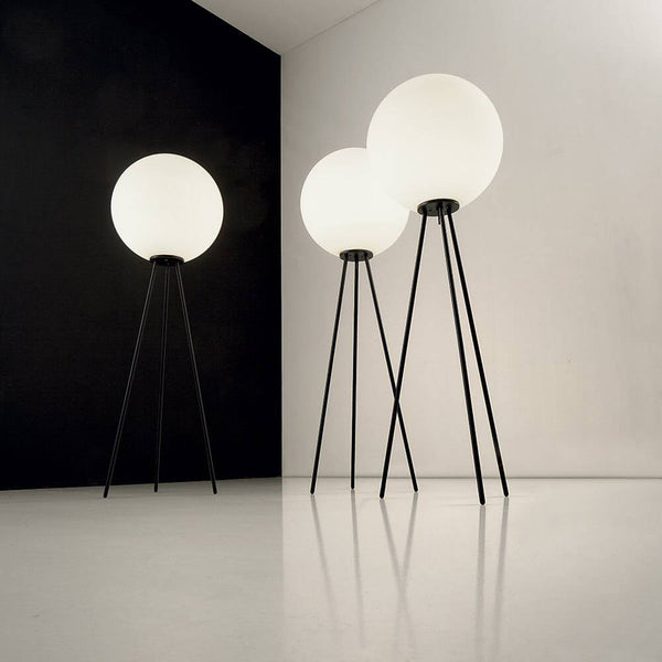Pallatre Floor Lamp - Product Shot